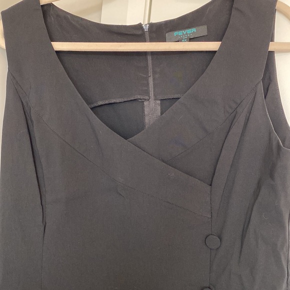 Size 14 fitted black dress - Picture 3 of 5